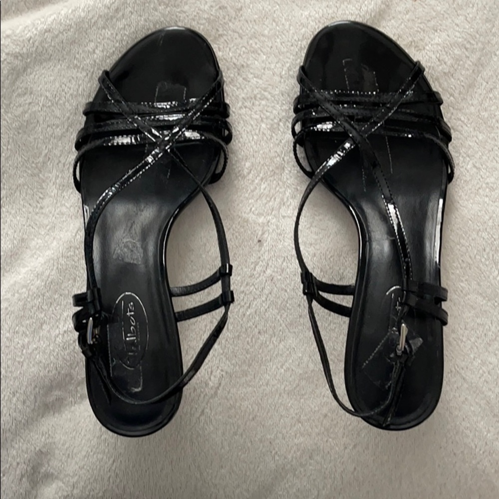 Talbots comfortable Women’s black patent shoe